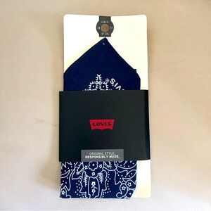 NWT Levi’s Originals Blue Paisley Square Bandana Scarf Neckercheif Face Mask